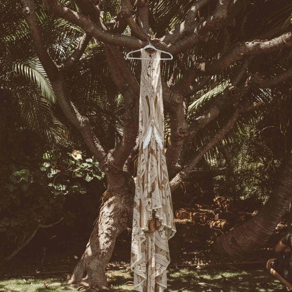 Rue De Seine East Gown US Size 6 - Picture 5 of 14